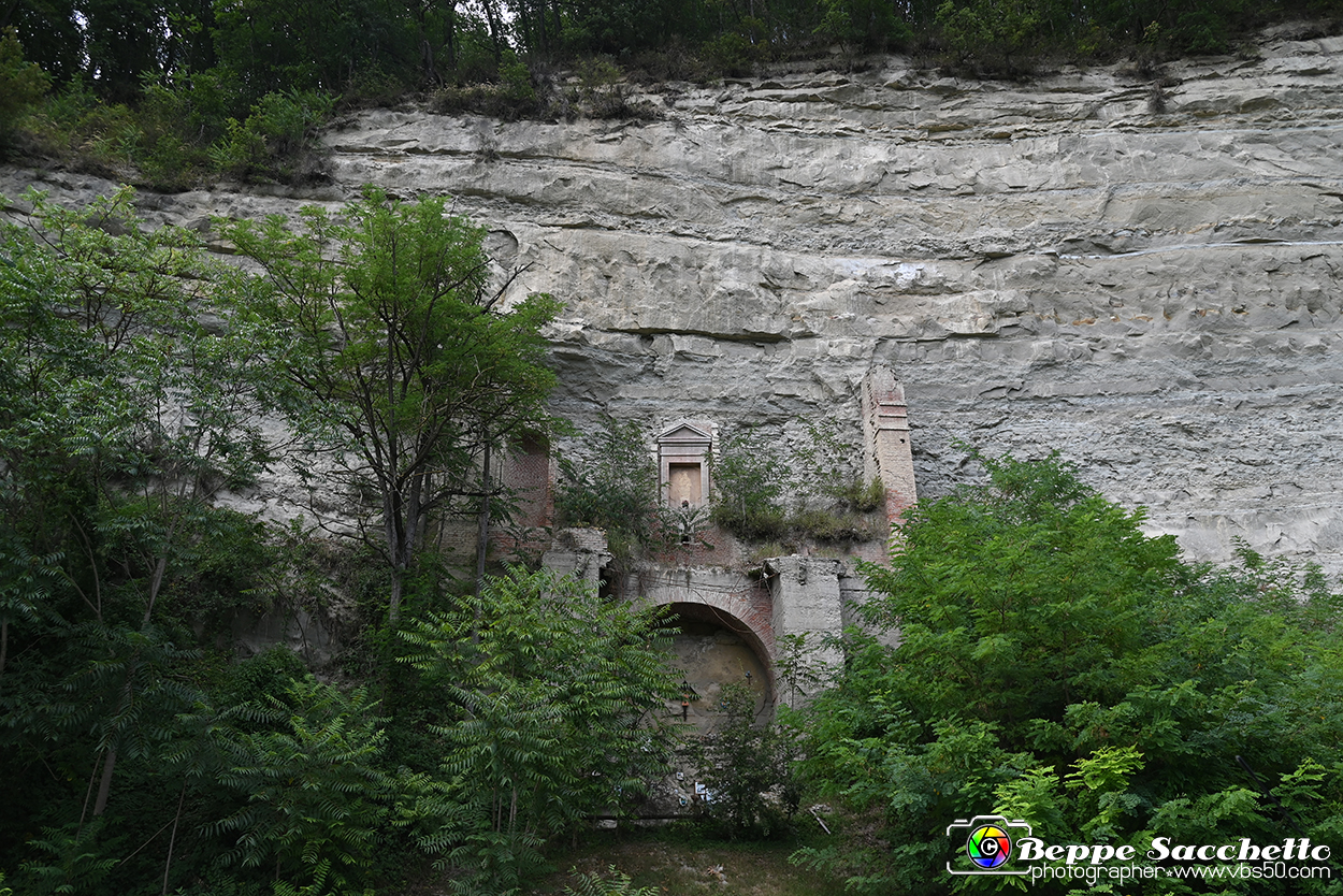 VBS_5374 - Santuario Madonna della Rocca - Dogliani.jpg